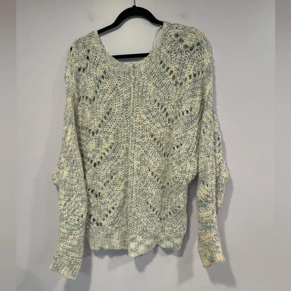 Pink and blue knit vneck‎ sweater